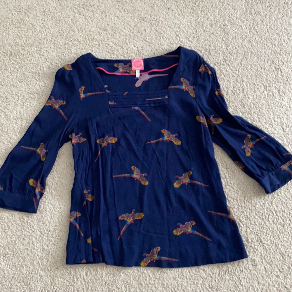 Women’s dress shirt